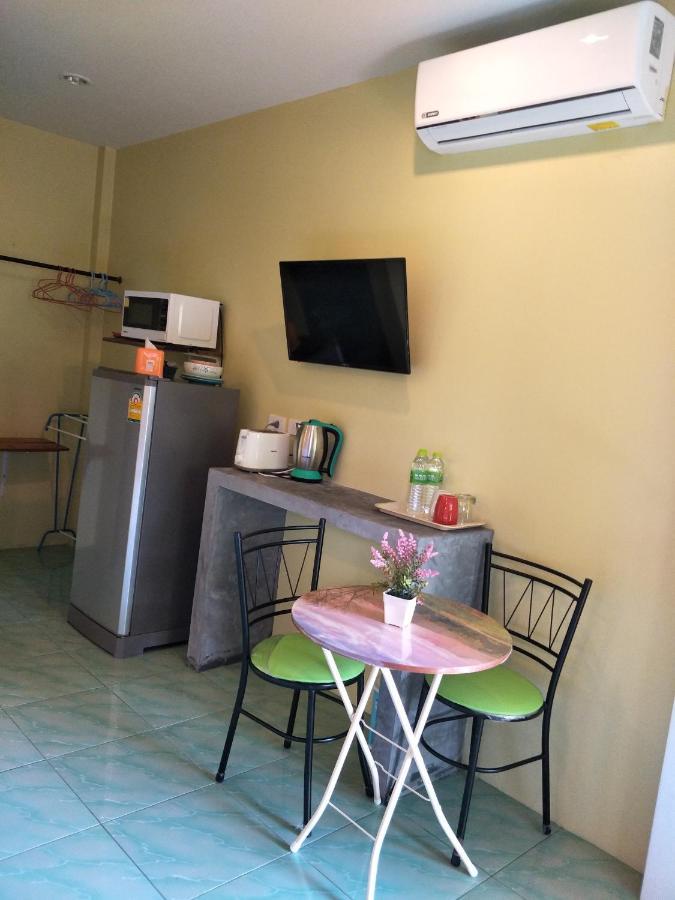 Airee Mini House Hostel Bangtau-part Kültér fotó